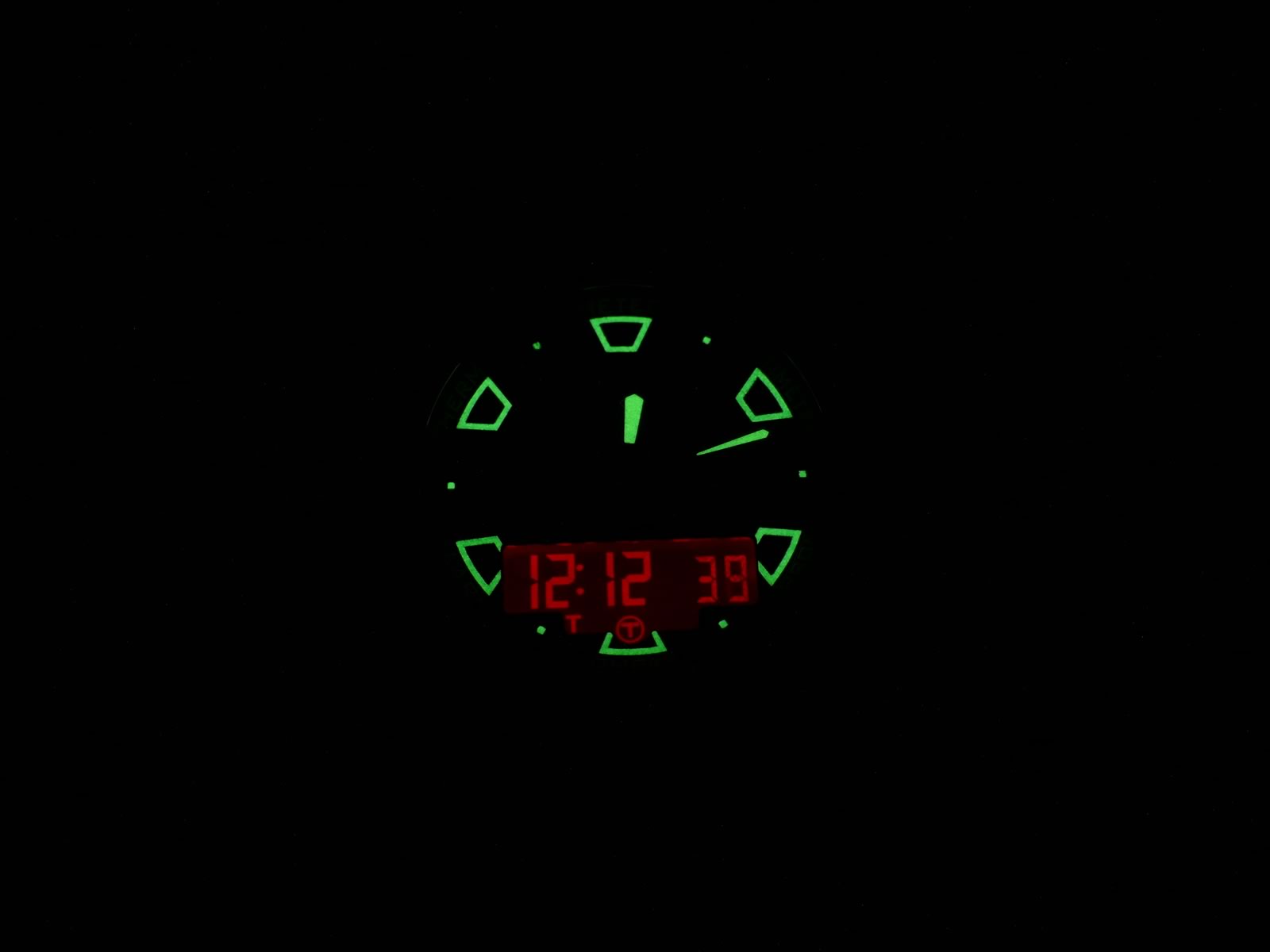 Tissot T-Touch Expert night time luminosity and backlight T013.420.44.201.00