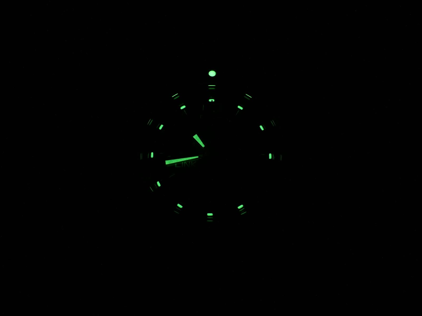 TAG Heuer Link Chronograph CT1110.BA0550 night time luminosity