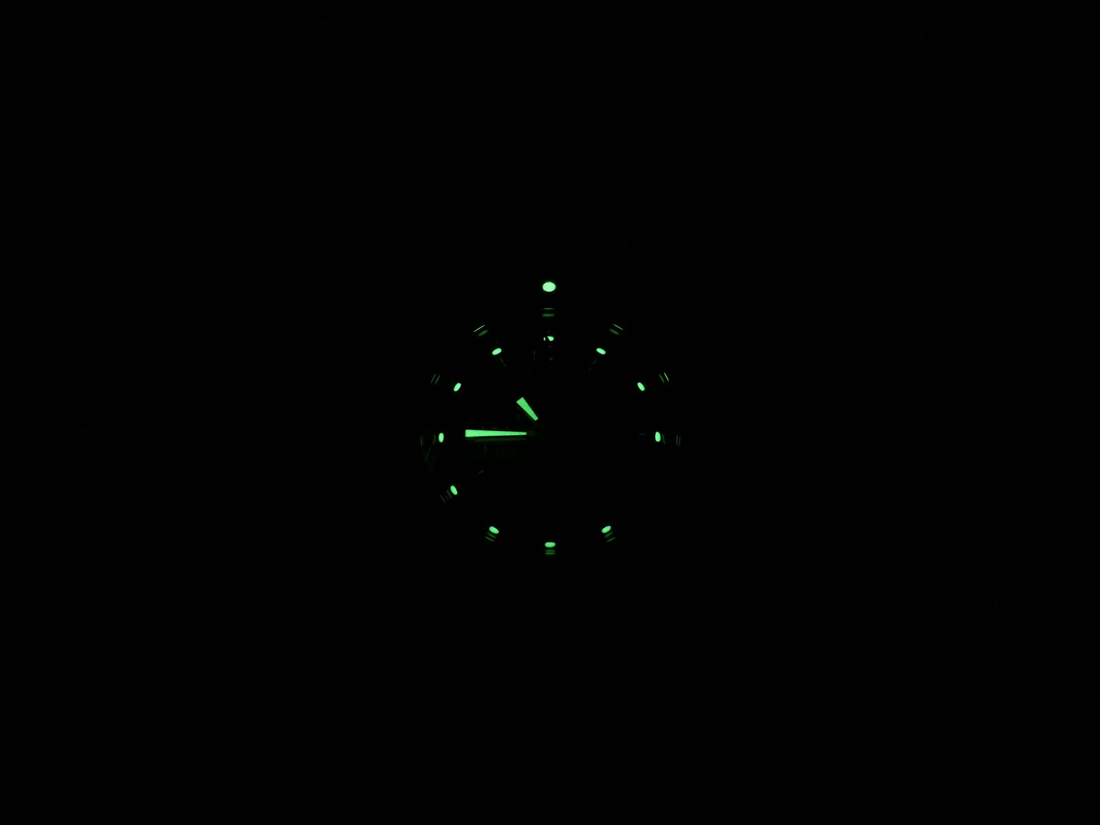 TAG Heuer Link CT1111.BA0550 night time luminosity
