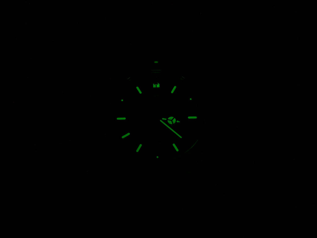 TAG Heuer 6000 Chronograph CH1113-0 night time luminosity