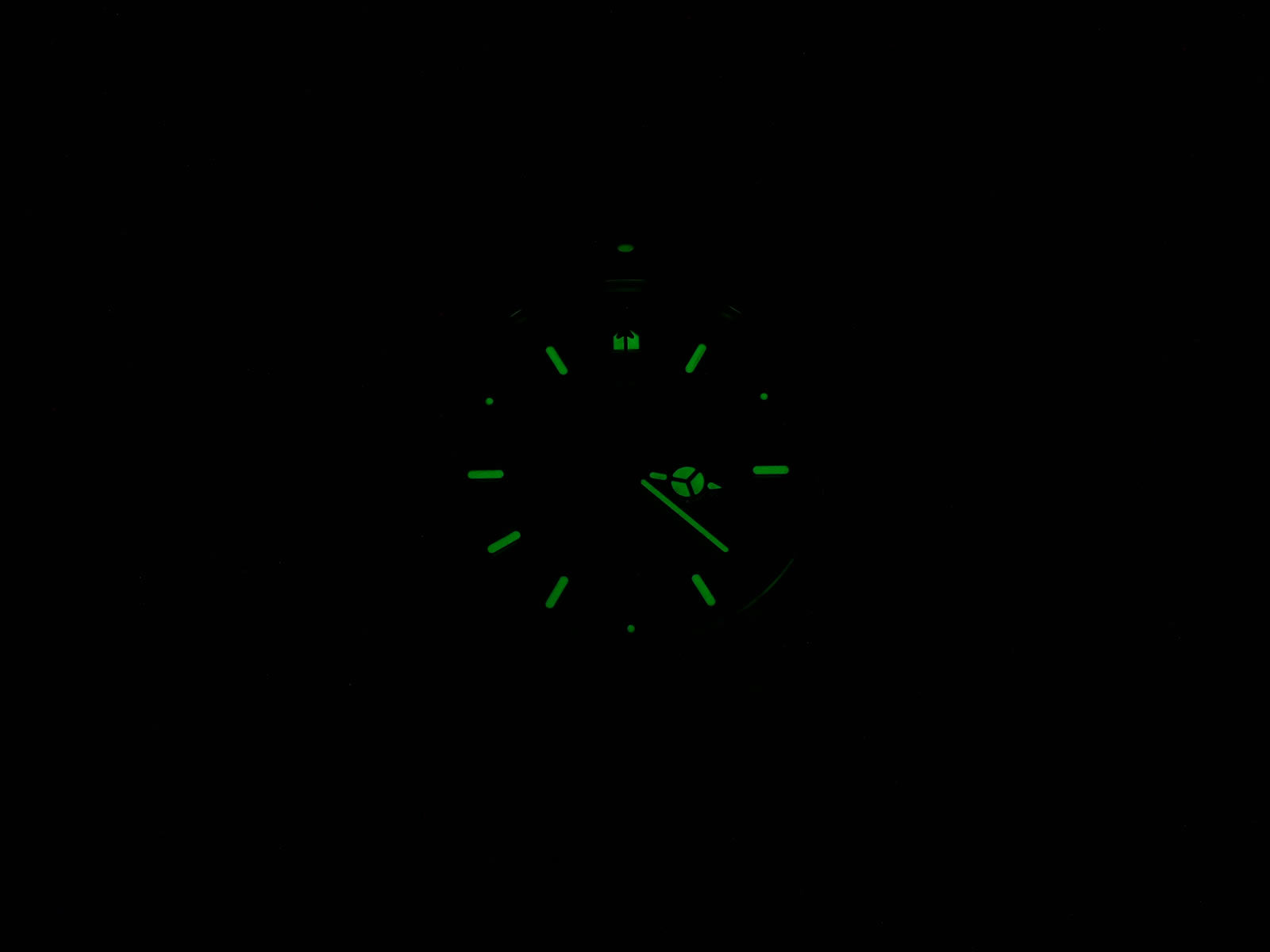 TAG Heuer 6000 Chronograph CH1113-0 night time luminosity