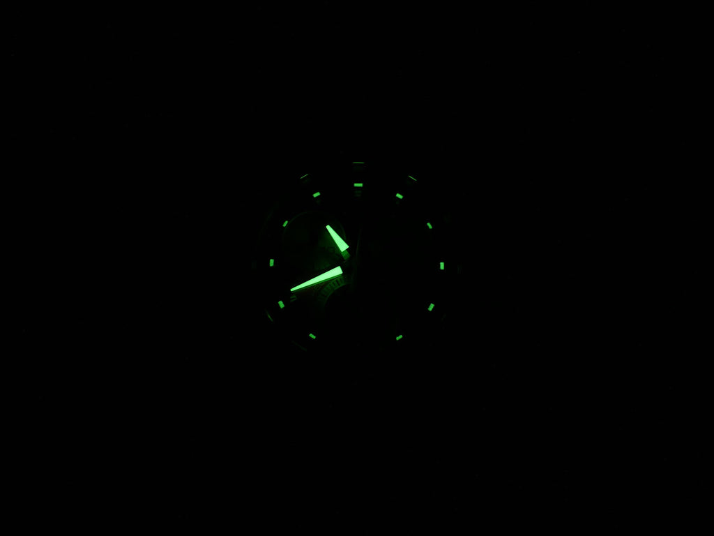 TAG Heuer Formula 1 Chronograph CAH1113 night time luminosity