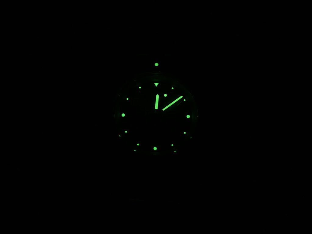 Breitling Super Avenger A13370 night time luminosity