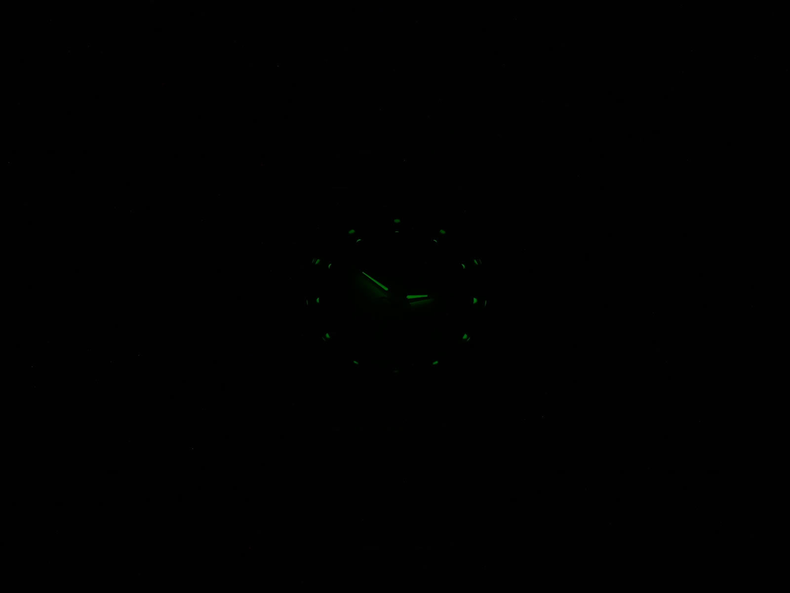 Omega Constellation 1572.30.00 night time luminosity