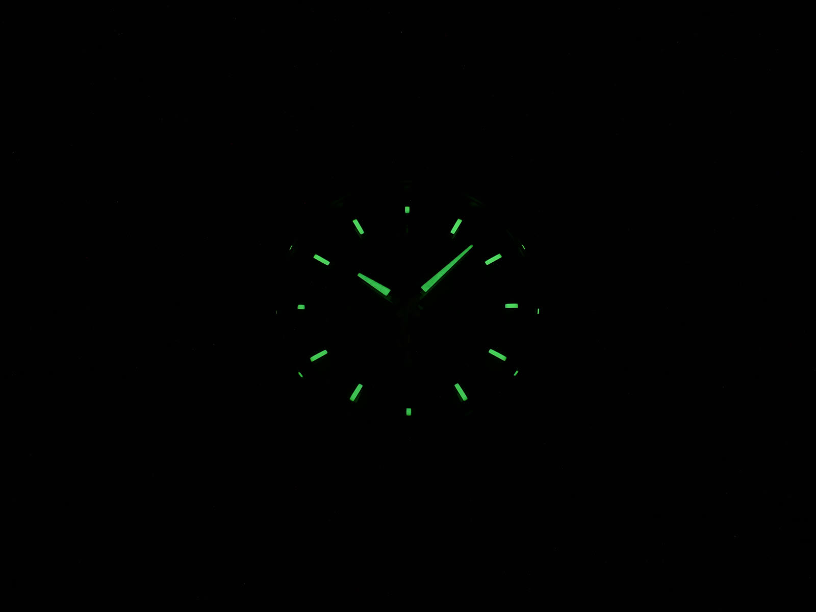 TAG Heuer Formula 1 Senna CAZ201B.FC6487 night time luminosity