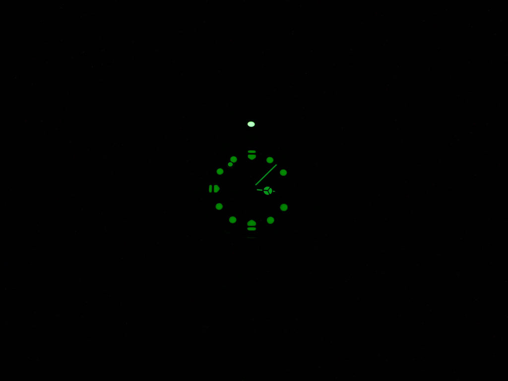 TAG Heuer Formula 1 374.513 night time luminosity