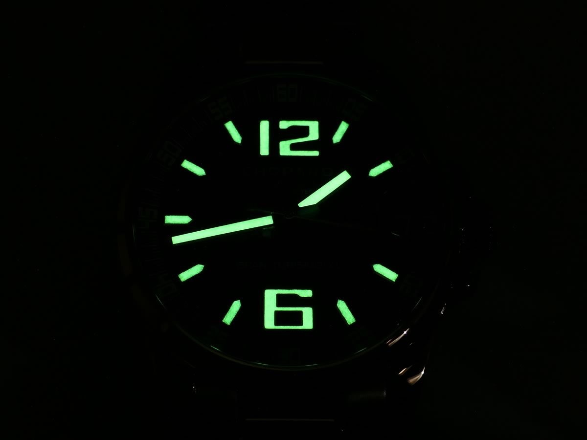 Chopard Mille Miglia Gran Turismo XL 158997-3001 night time luminosity