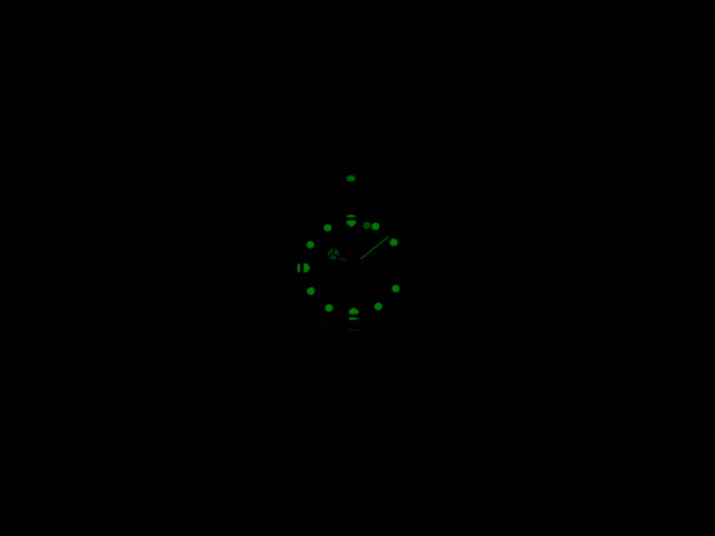 TAG Heuer Formula 1 373.508 night time luminosity
