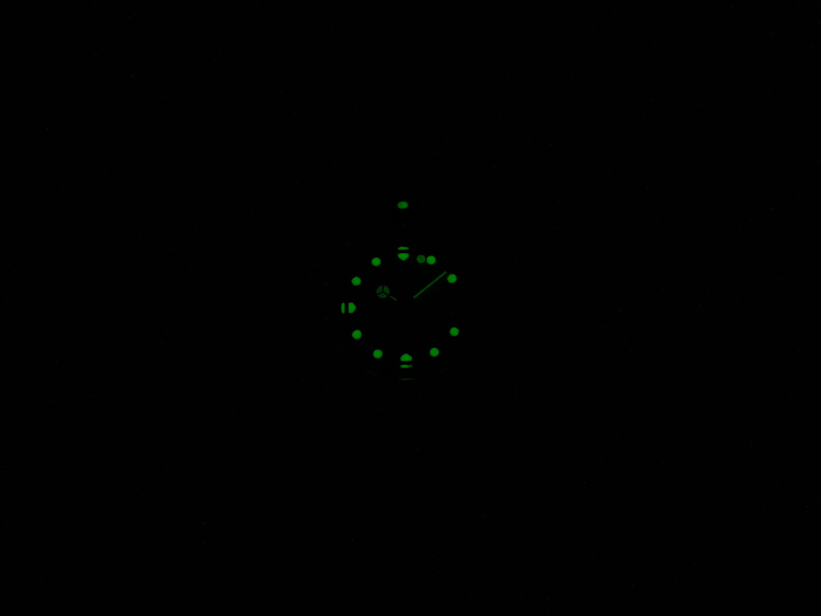 TAG Heuer Formula 1 373.508 night time luminosity
