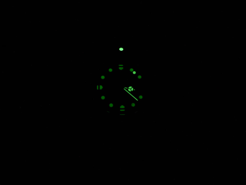 TAG Heuer Formula 1 375.513 night time luminosity