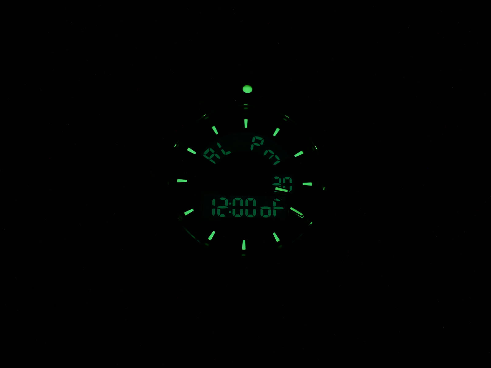 TAG Heuer Aquaracer Chronotimer CAF1010 night time luminosity