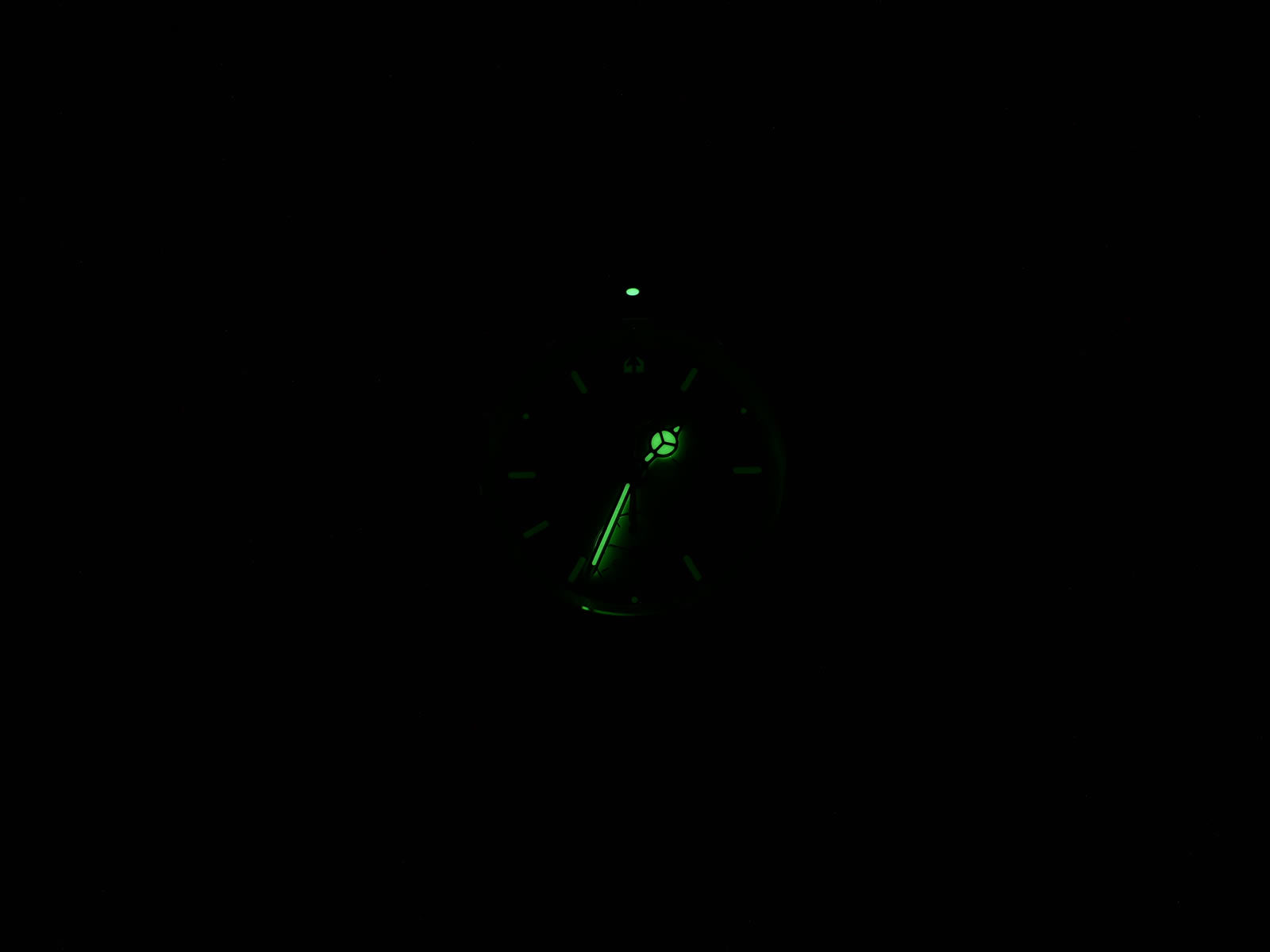 TAG Heuer 6000 Chronograph CH1110-0 night time luminosity