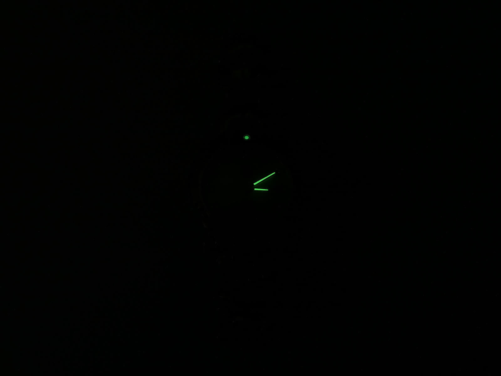 TAG Heuer Link WJ1319-0 night time luminosity to hands