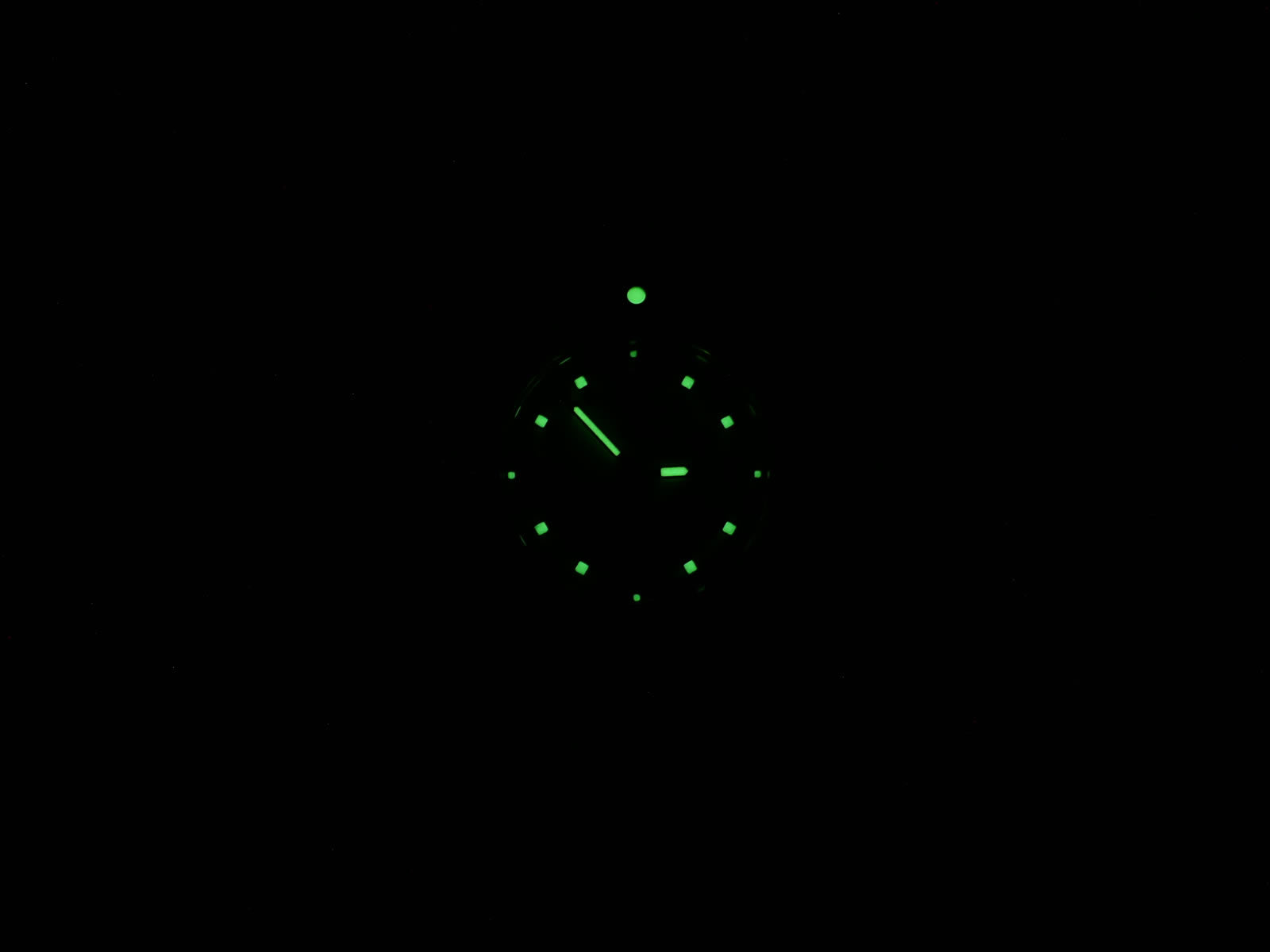 TAG Heuer 2000 Exclusive WN1353-0 night time luminosity