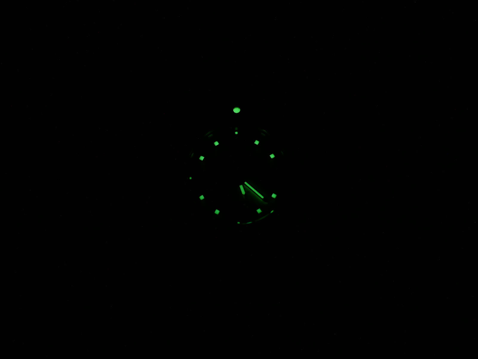 TAG Heuer 2000 Exclusive WN1353 night time luminosity
