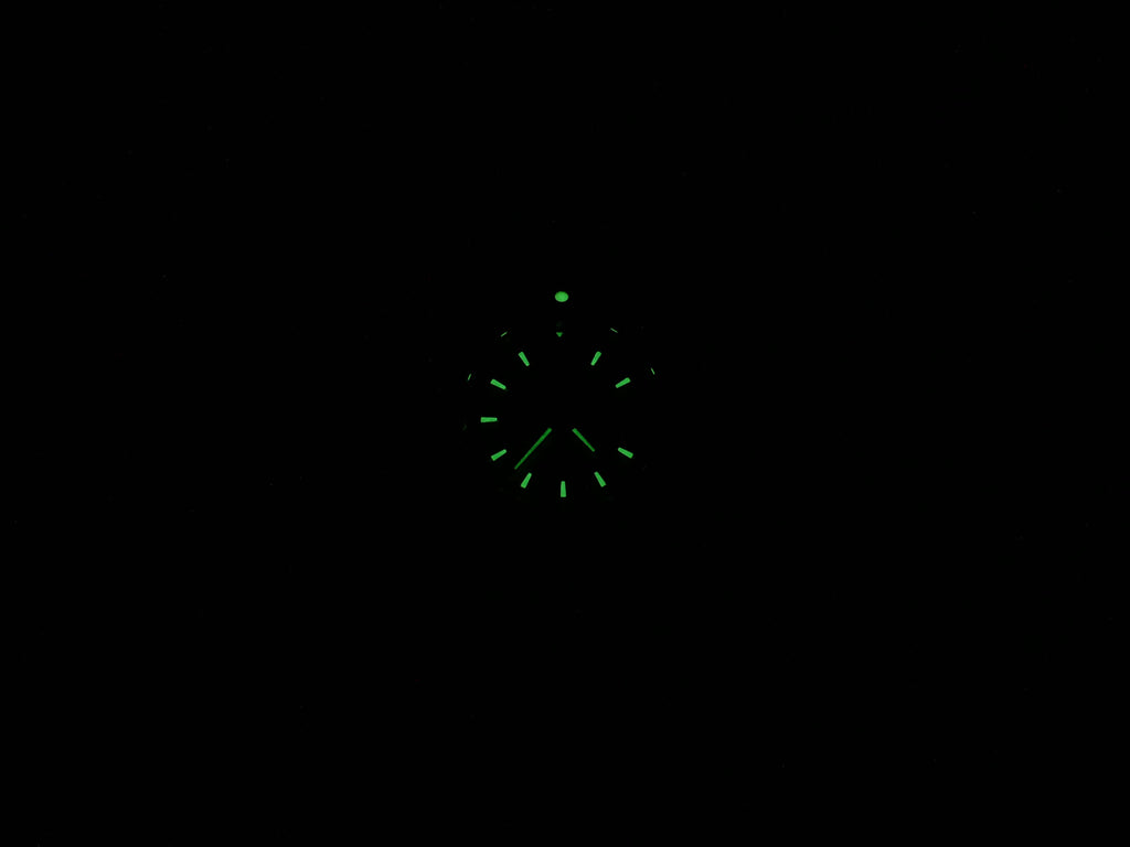 TAG Heuer Aquaracer WAF1418 night time luminosity