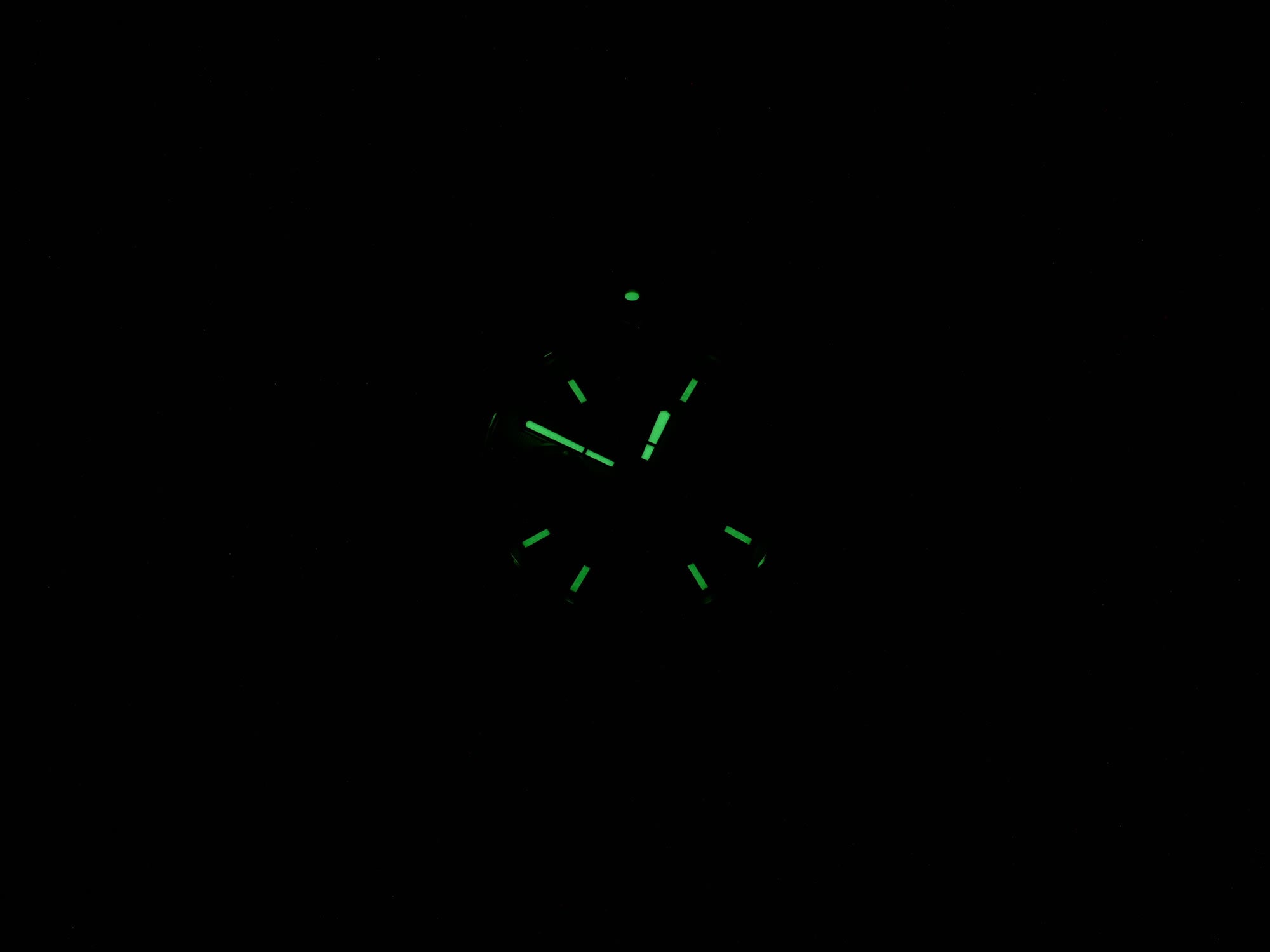 Breitling Superocean A13340 night time luminosity