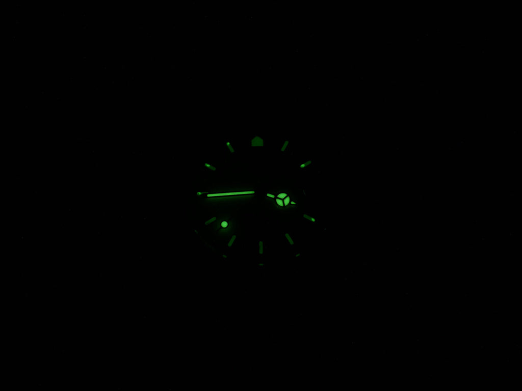 TAG Heuer 6000 WH1151 night time luminosity