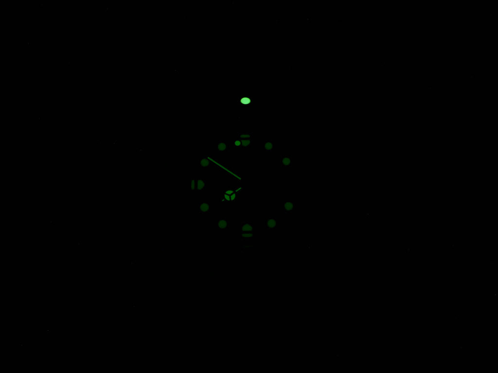 TAG Heuer Formula 1 WA1216 night time luminosity
