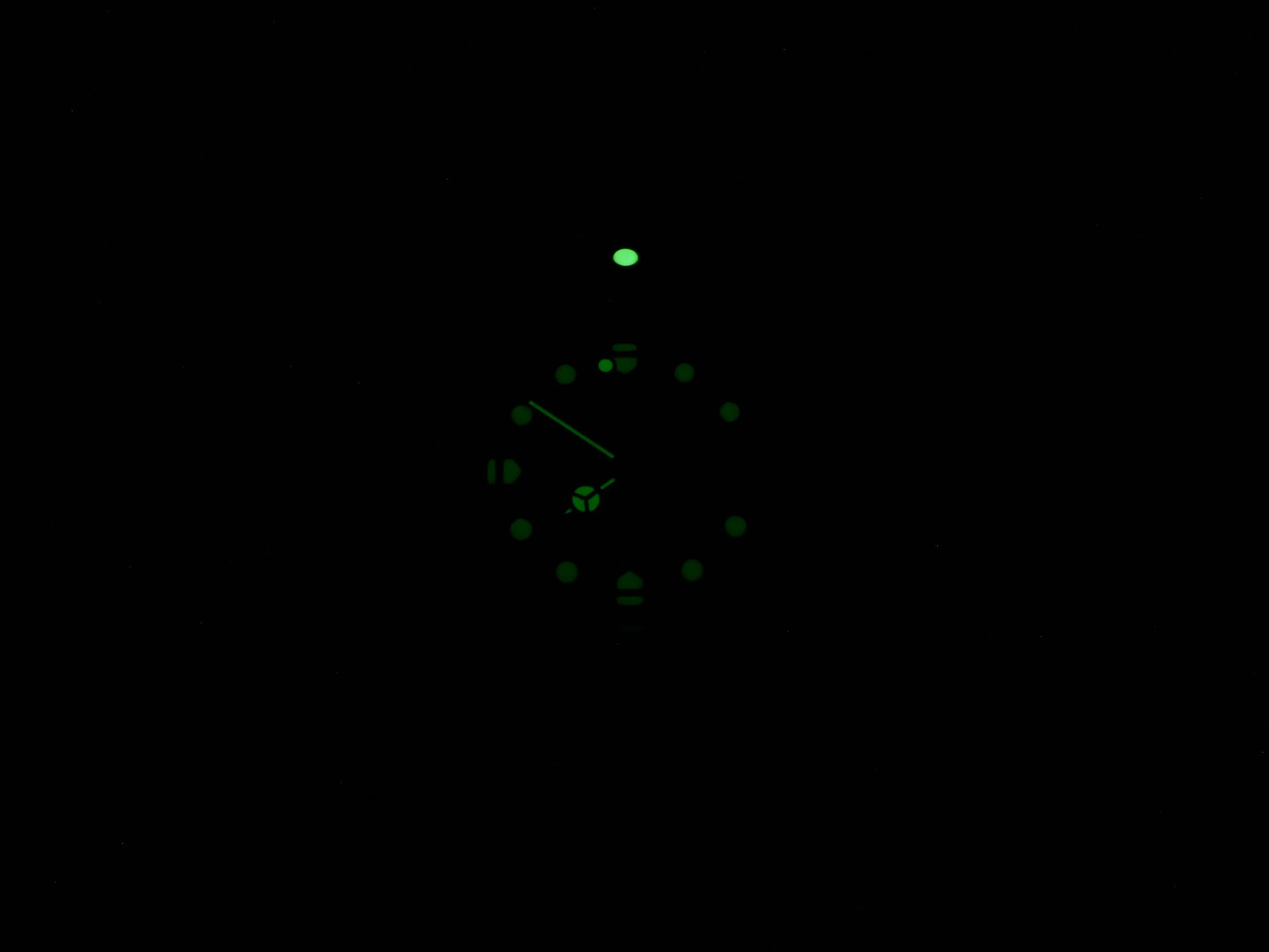 TAG Heuer Formula 1 WA1216 night time luminosity