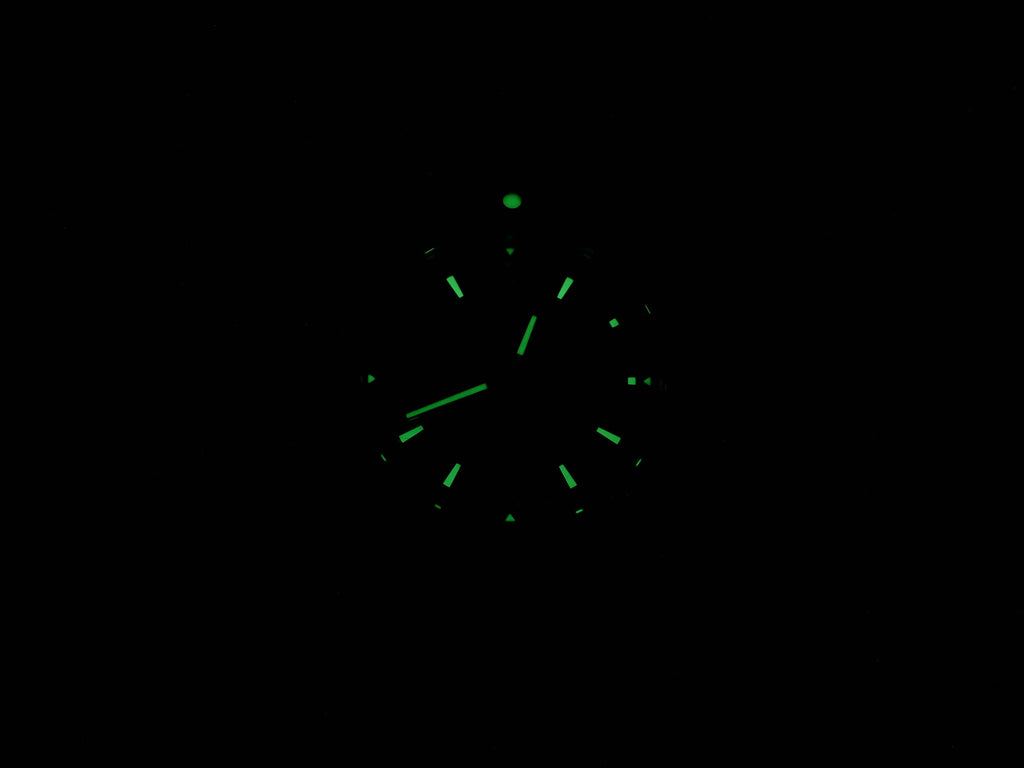 TAG Heuer Aquaracer Alarm WAF111Z night time luminosity