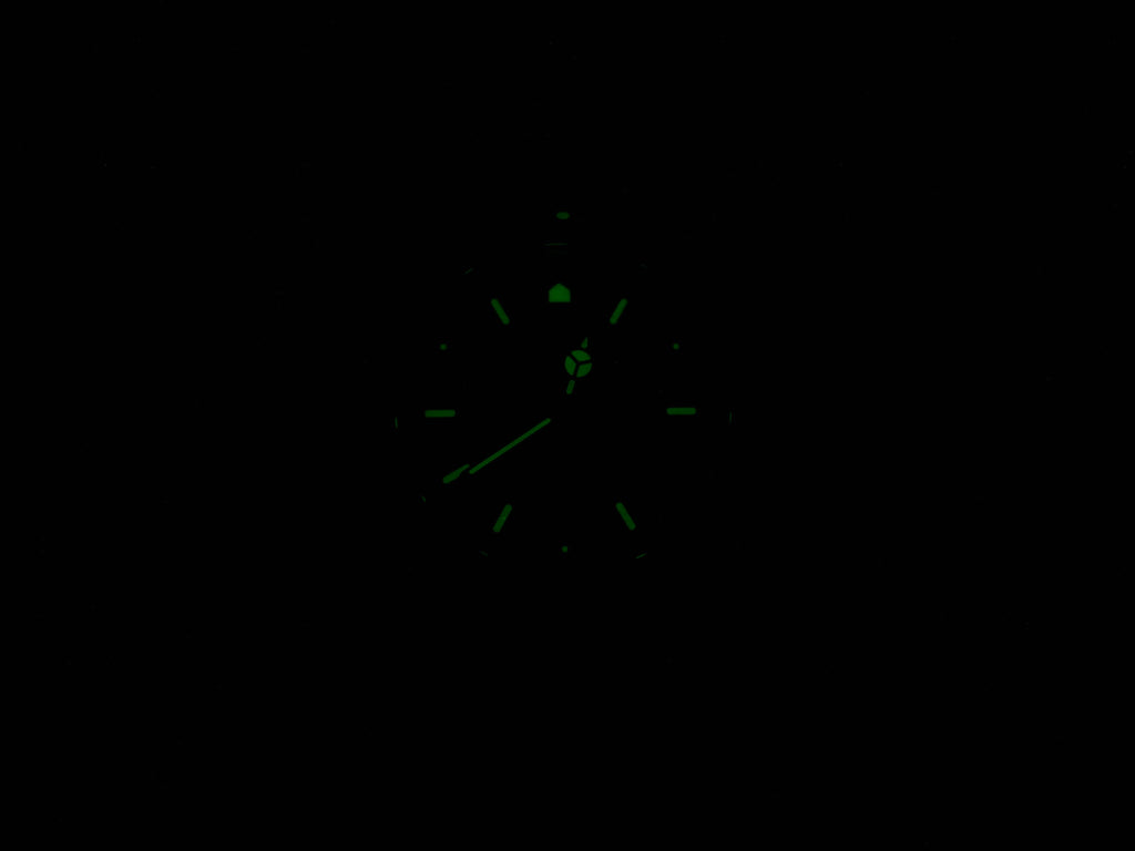 TAG Heuer 6000 Chronograph CH1151-0 night time luminosity