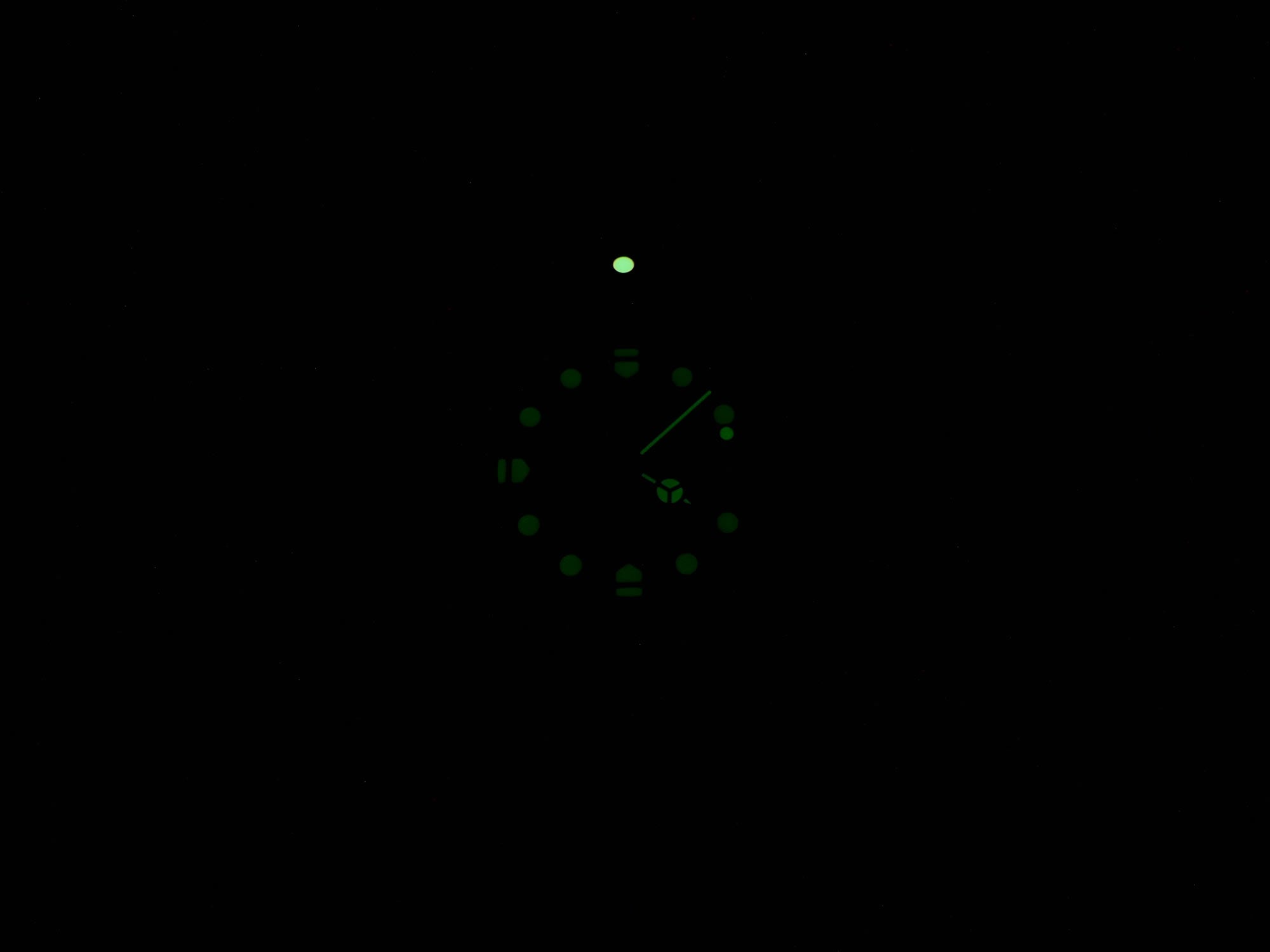 TAG Heuer Formula 1 Mid size WA1217 night time luminosity