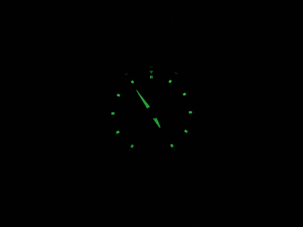 TAG Heuer Mercedes-Benz SLR CAG2111 night time luminosity
