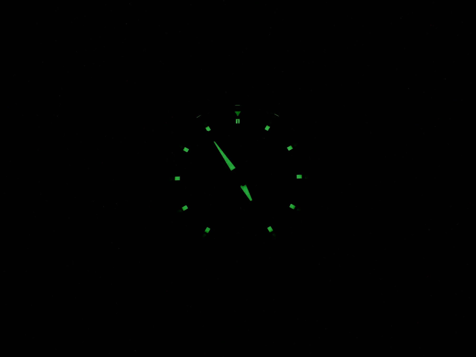 TAG Heuer Mercedes-Benz SLR CAG2111 night time luminosity