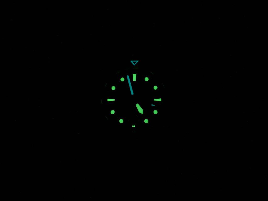 New TAG Heuer Aquaracer WBP201A night time luminosity