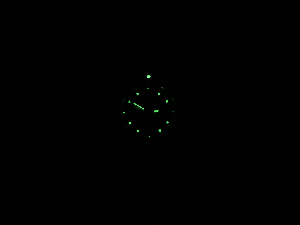 TAG Heuer 2000 Exclusive WN1318 night time luminosity