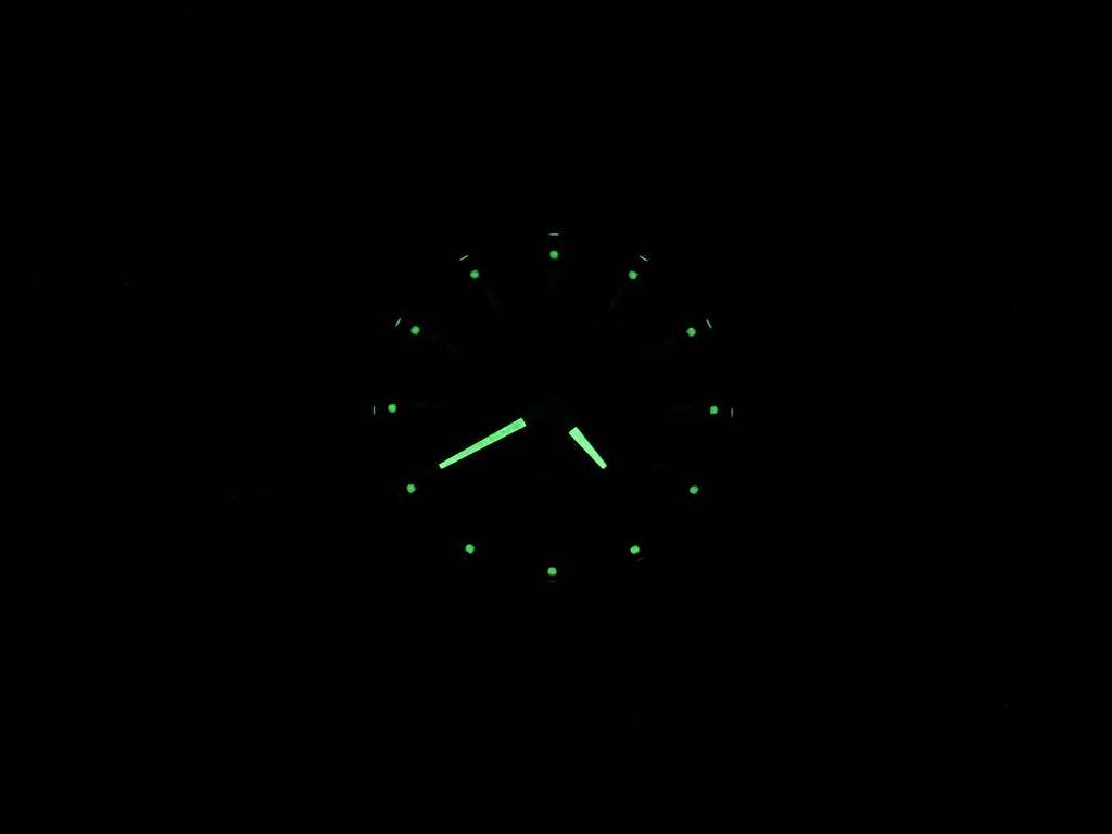 TAG Heuer Tiger Woods Link Automatic WJF211D.BA0570 night time luminosity