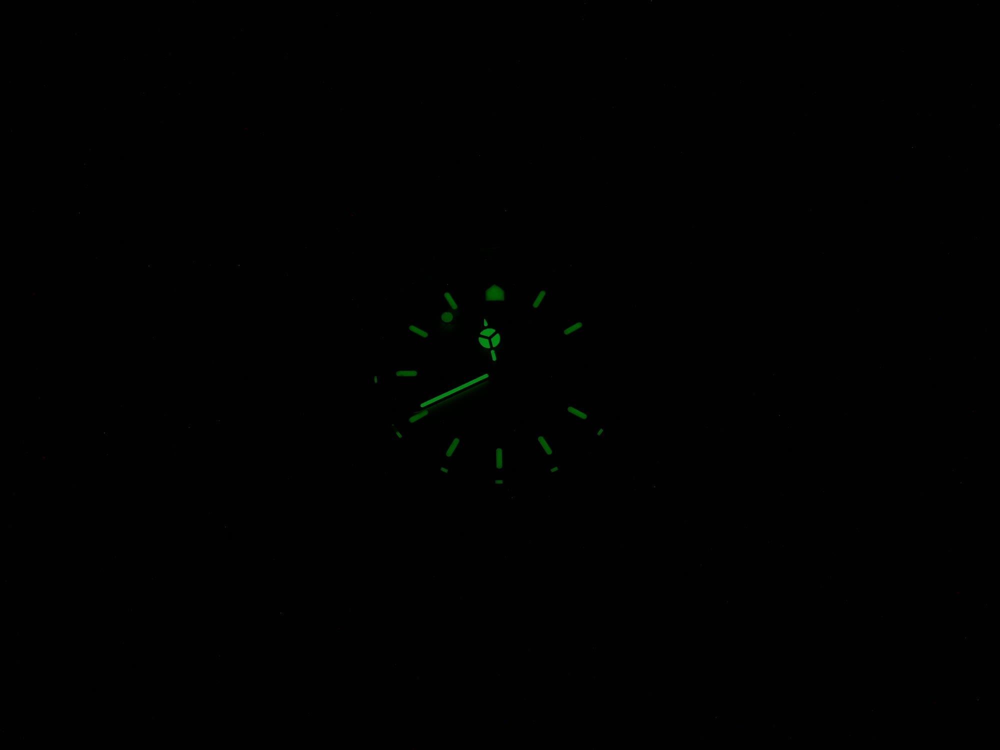 TAG Heuer 6000 WH1253 night time luminosity