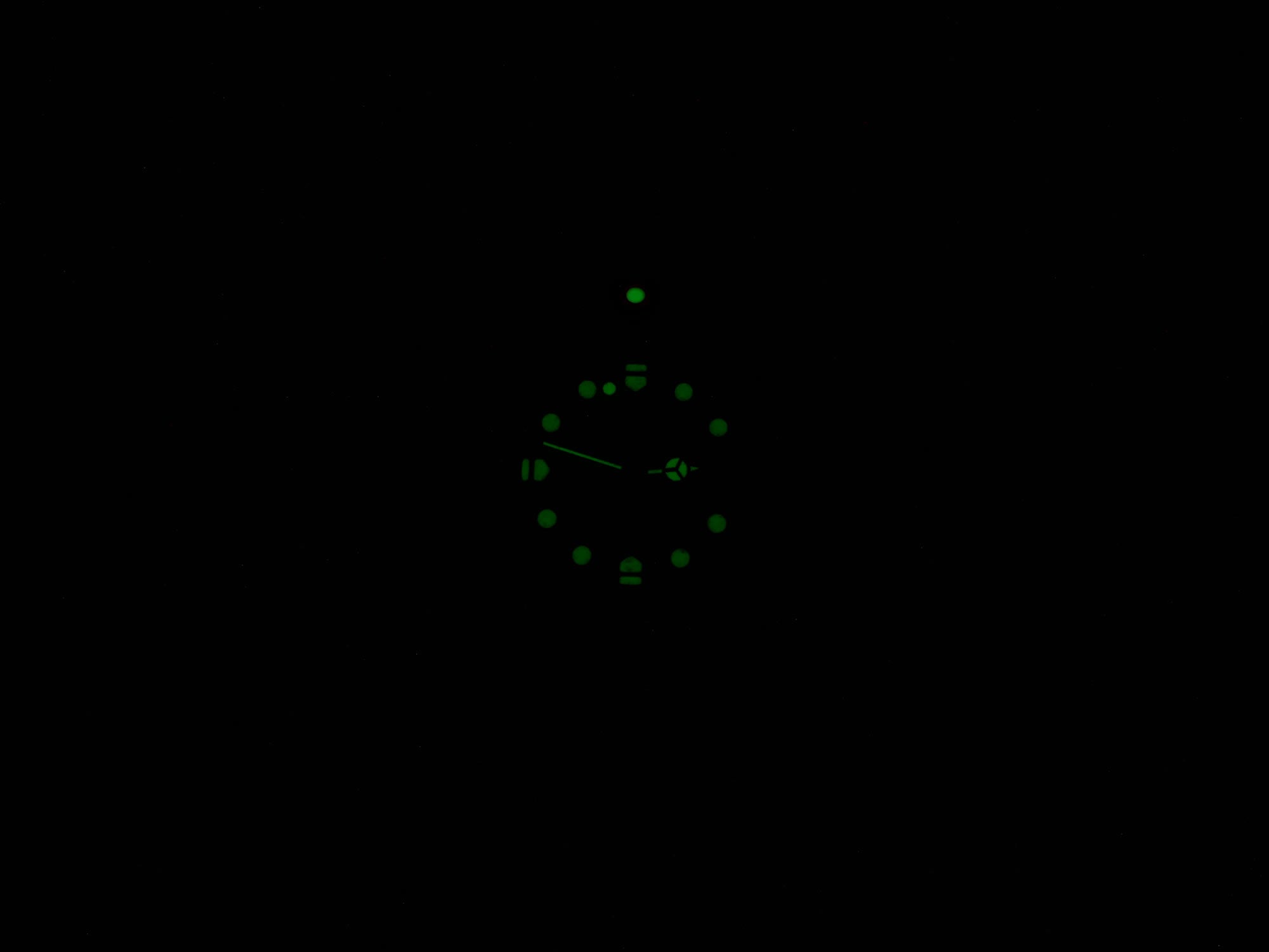 TAG Heuer Formula 1 373.513 night time luminosity