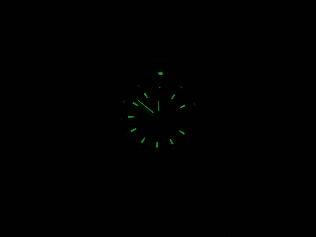 TAG Heuer Aquaracer WAF1417 night time luminosity