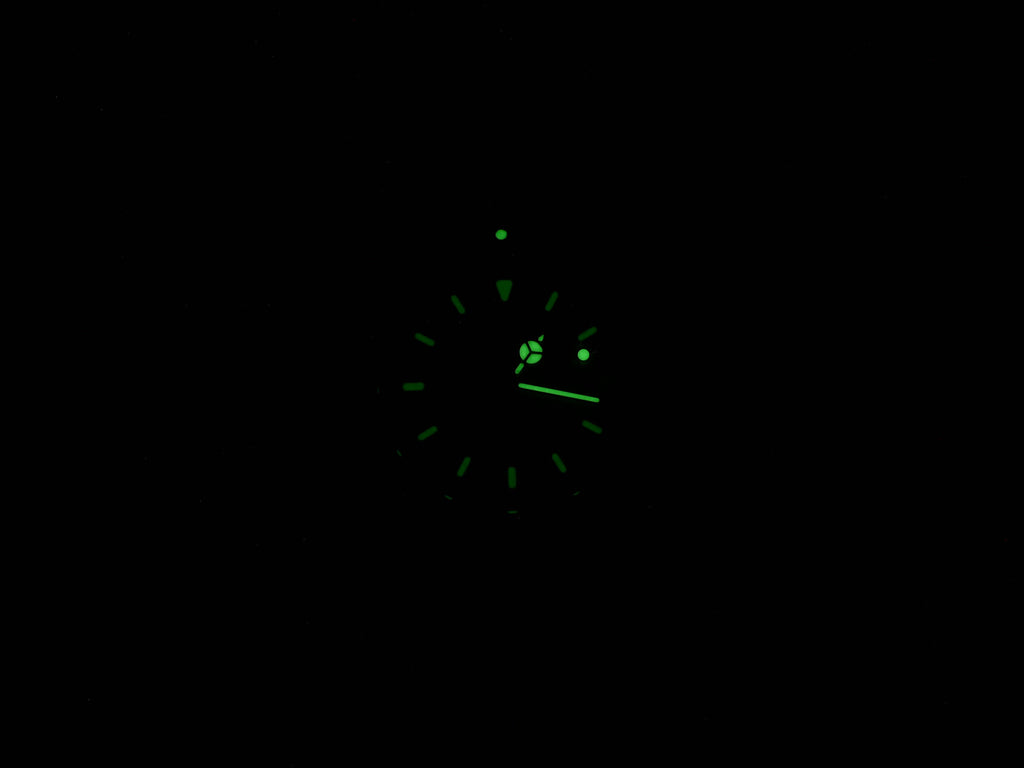 TAG Heuer SEL WG1113-K0 night time luminosity