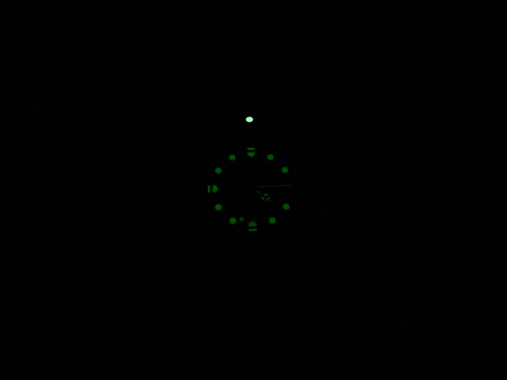 TAG Heuer Formula 1 Mid Size 370.513 night time luminosity