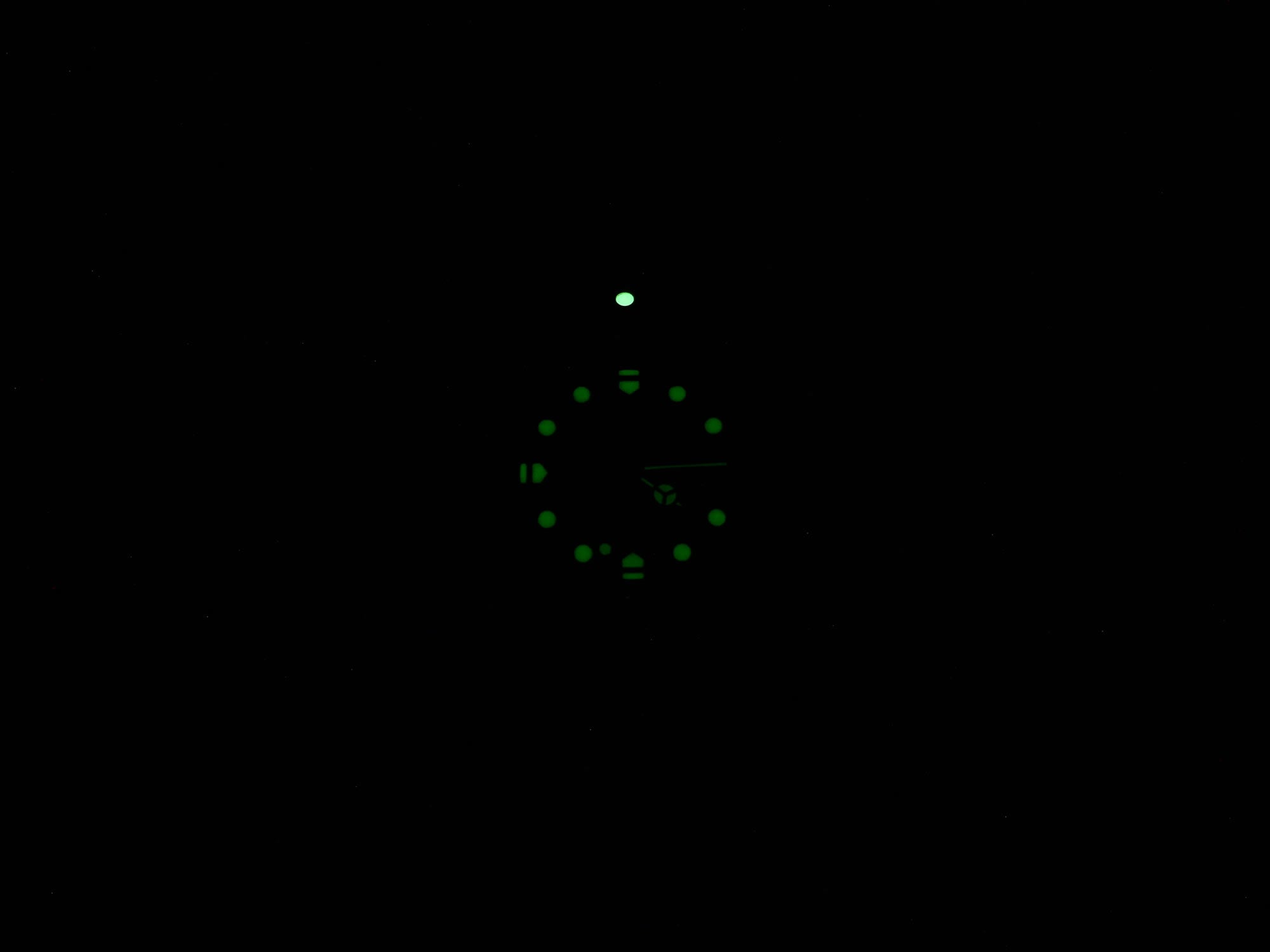 TAG Heuer Formula 1 Mid Size 370.513 night time luminosity
