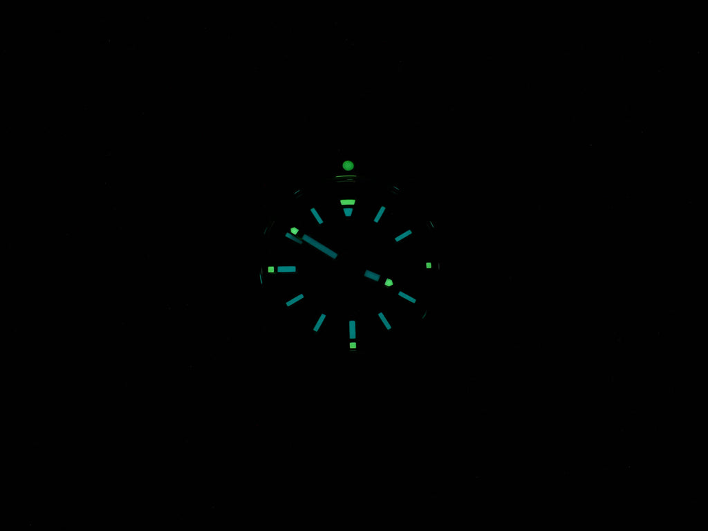 TAG Heuer Aquaracer WAY131S night time luminosity