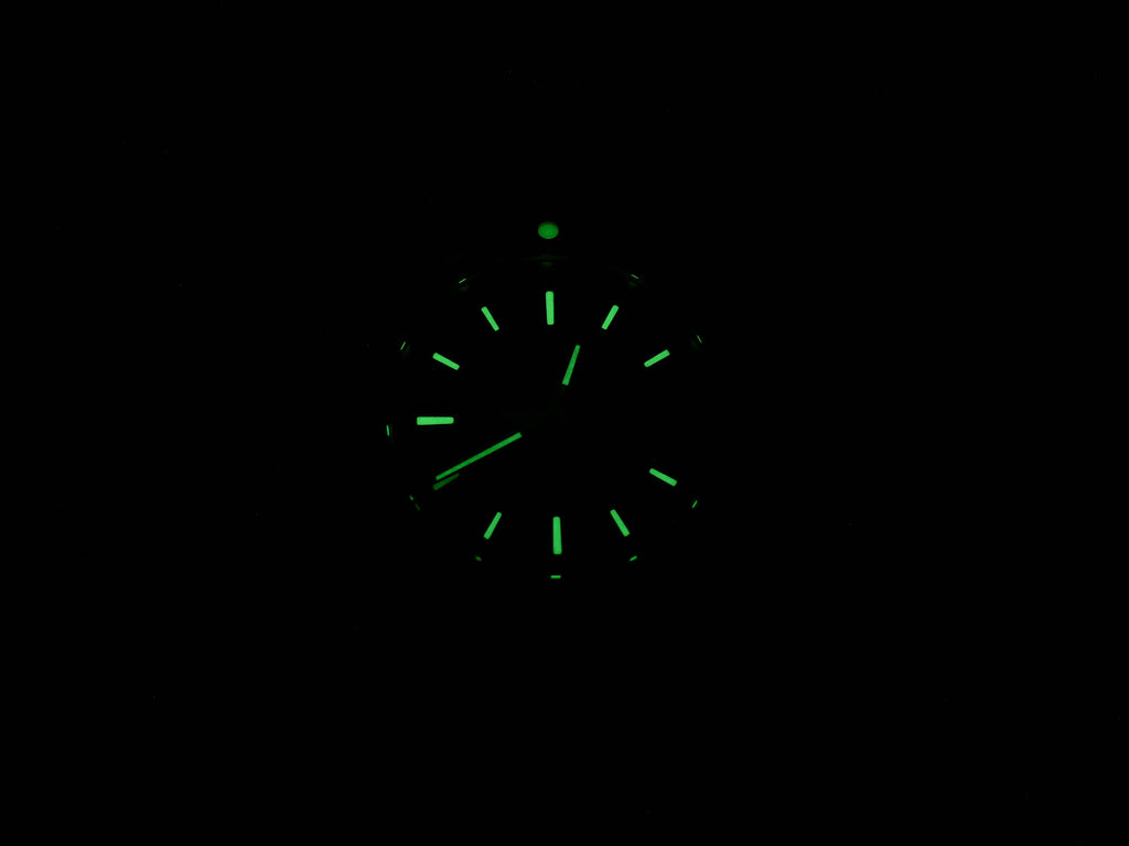 TAG Heuer Aquaracer Calibre 5 WAP2010 night time luminosity