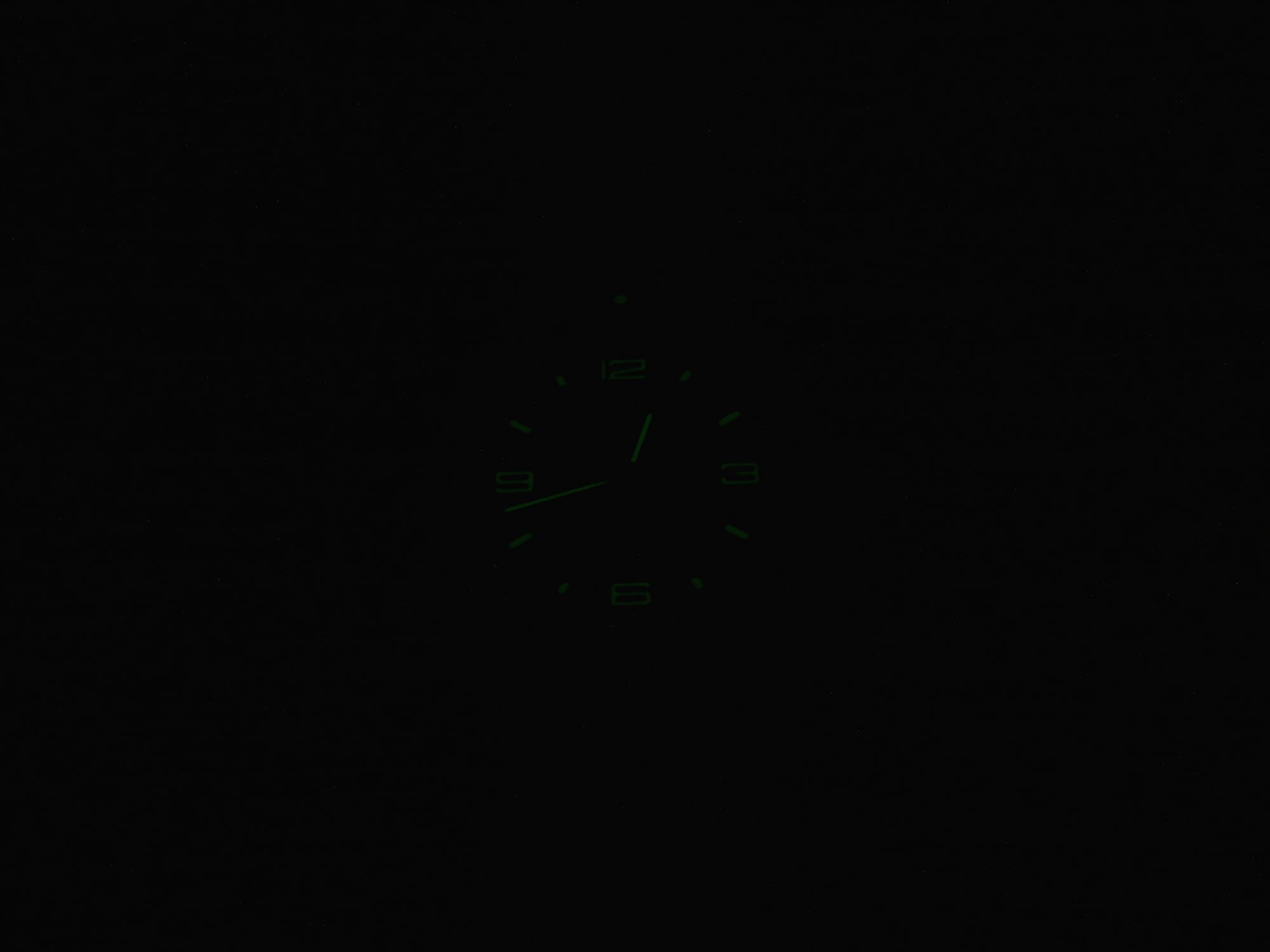 Breitling Aerospace F65062 night time luminosity