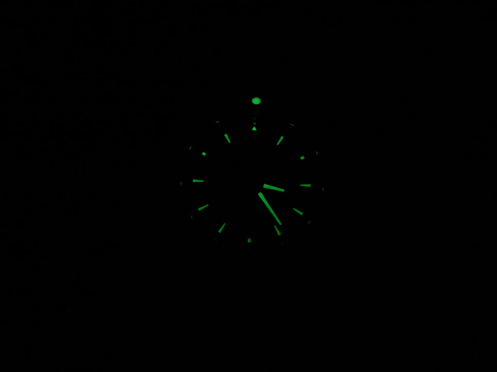 TAG Heuer Aquaracer CAF1112 night time luminosity