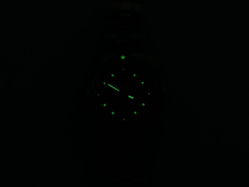 TAG Heuer 2000 Exclusive WN1318-0 night time luminosity