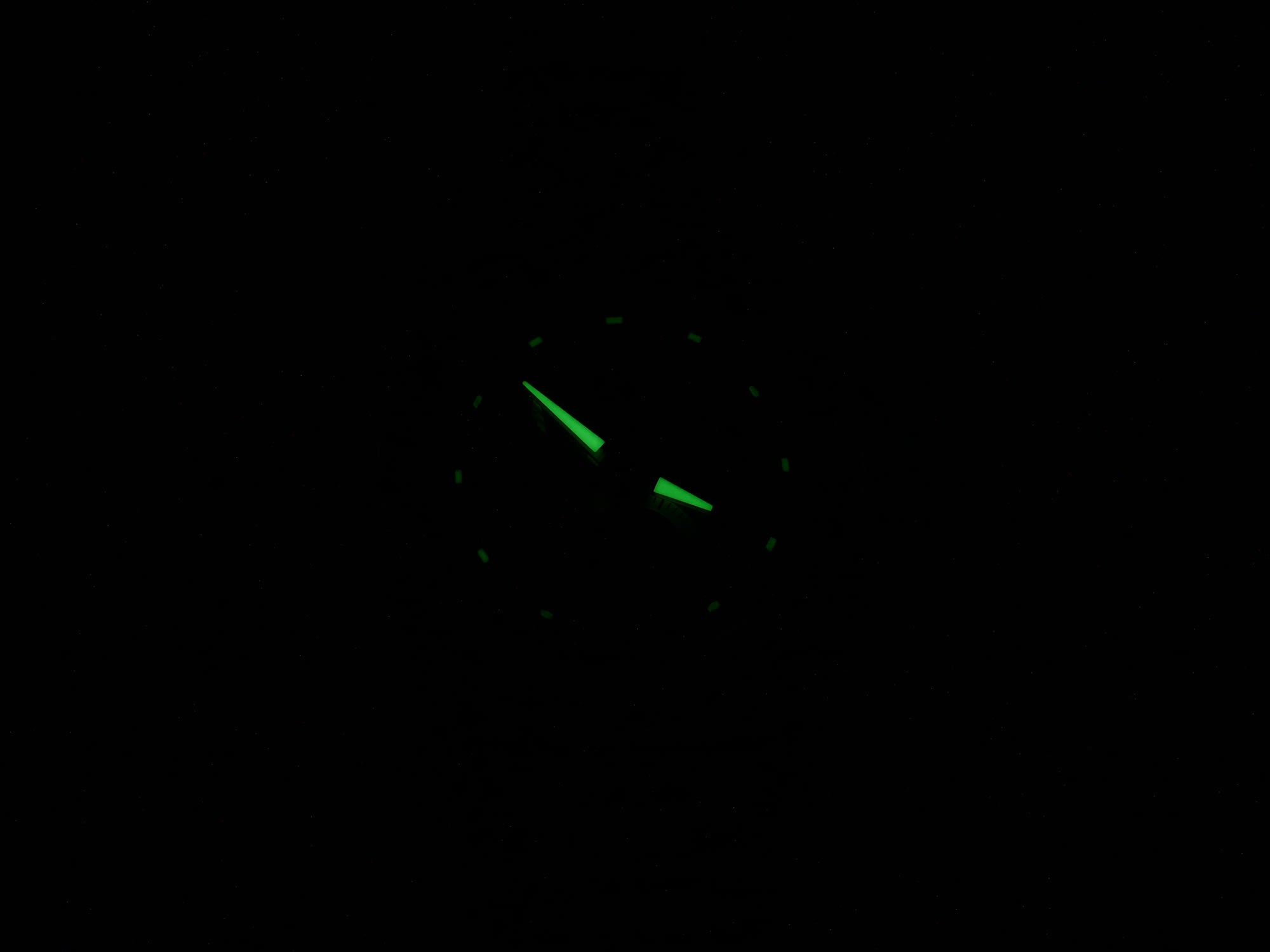 TAG Heuer Formula 1 Chronograph CAH111A night time luminosity