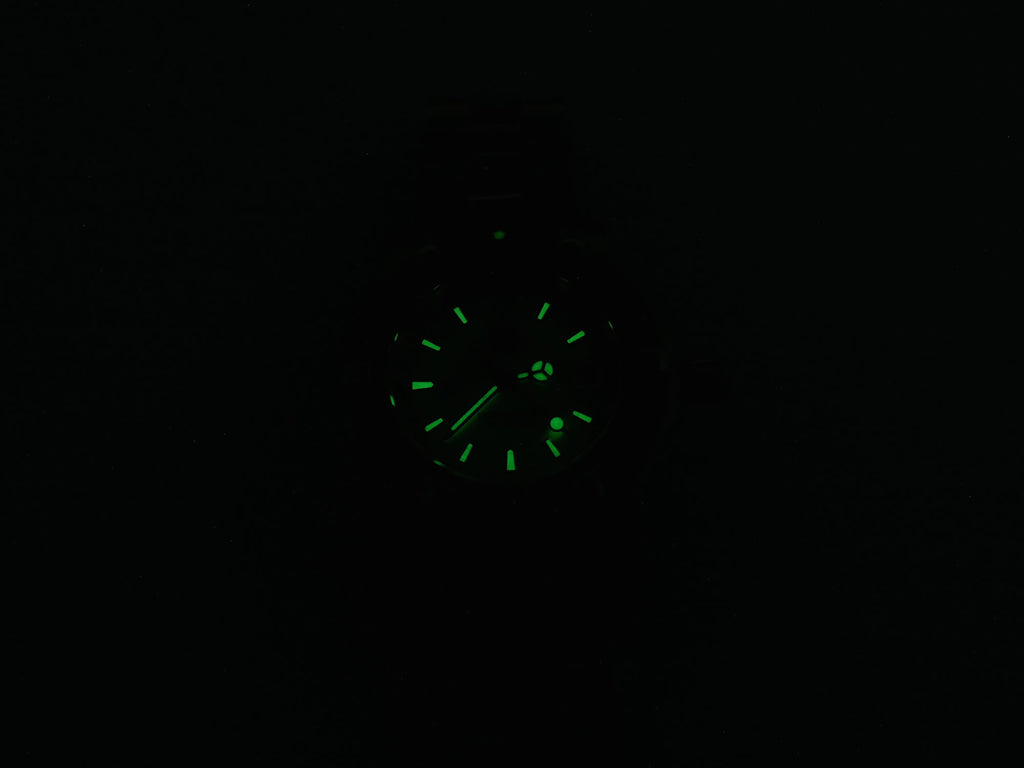 TAG Heuer 2000 Classic WK1312-0 night time luminosity