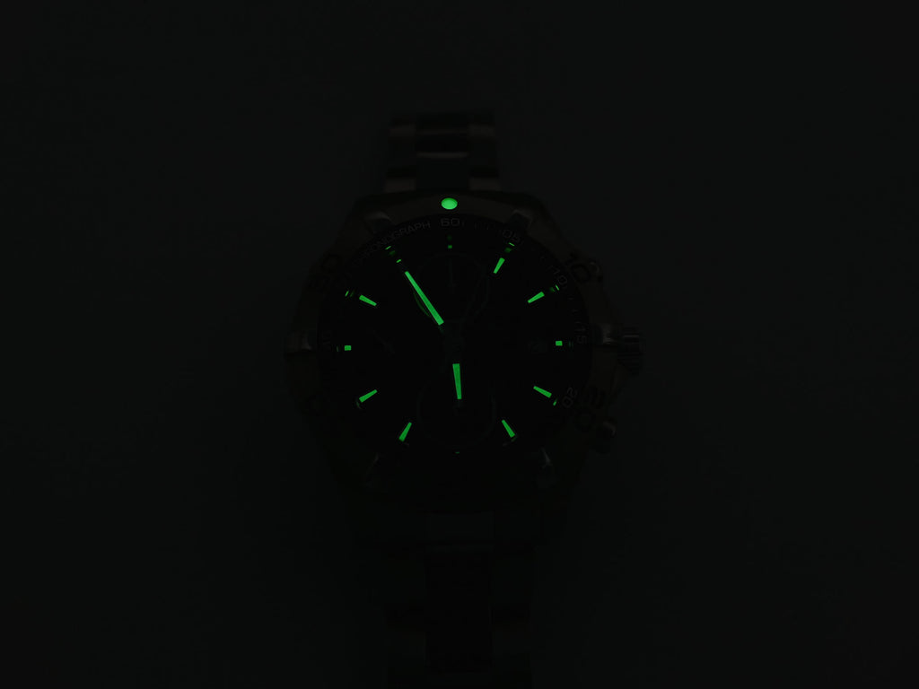 TAG Heuer Aquaracer CAF2110 night time luminosity
