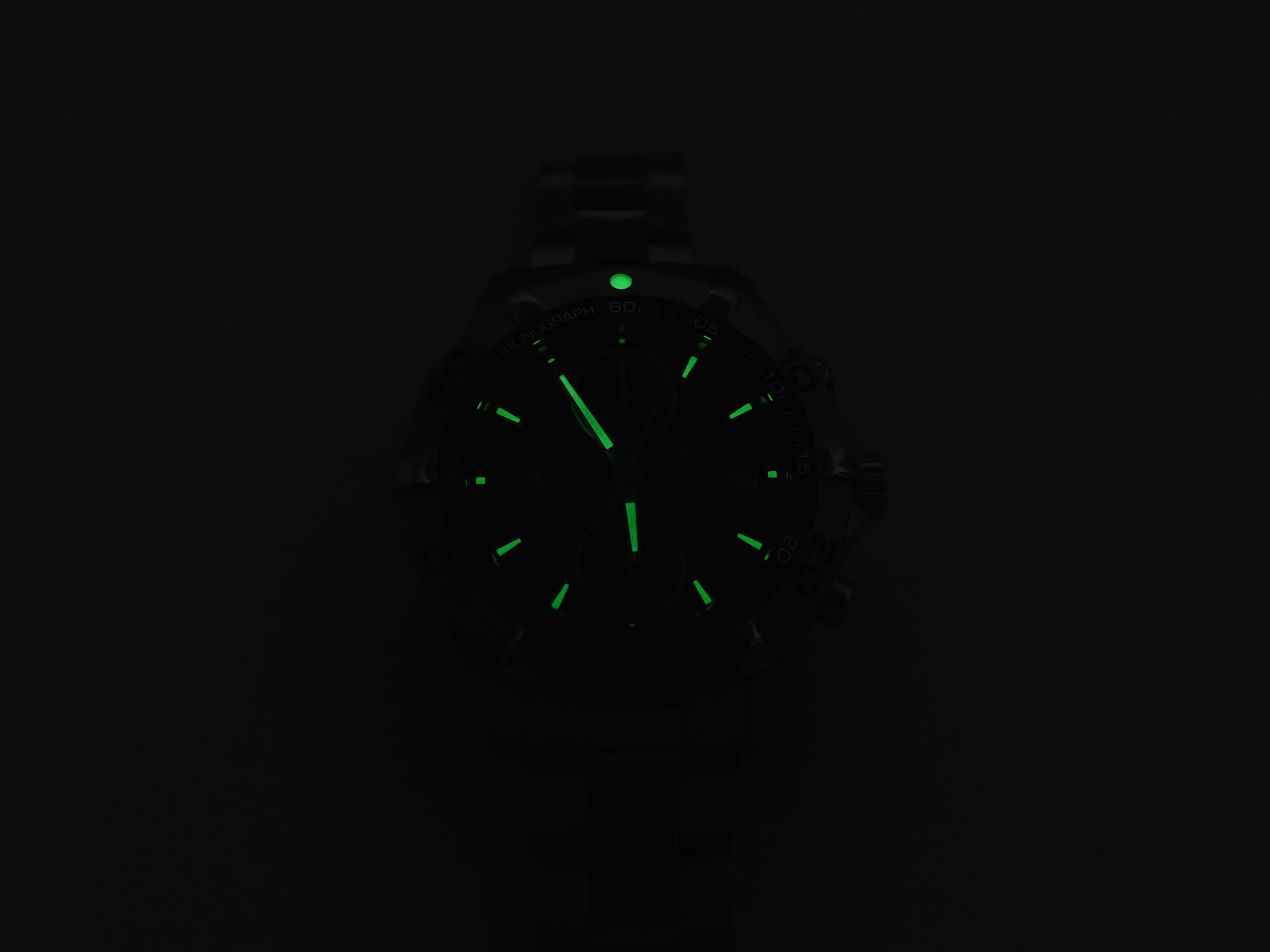 TAG Heuer Aquaracer CAF2110 night time luminosity