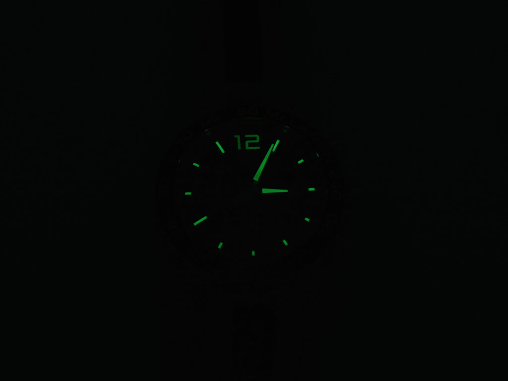 TAG Heuer Formula 1 CAZ1112 night time luminosity
