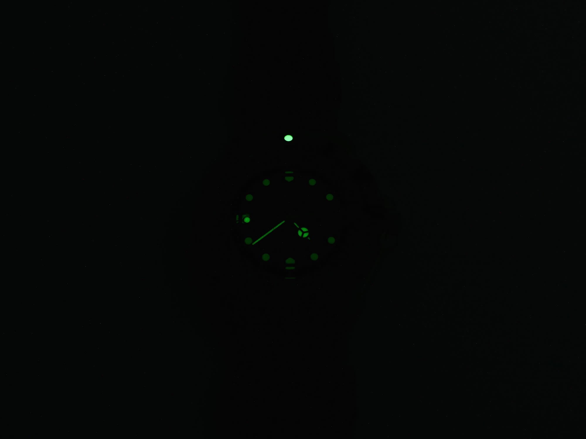 TAG Heuer Formula 1 WA1214 night time luminosity