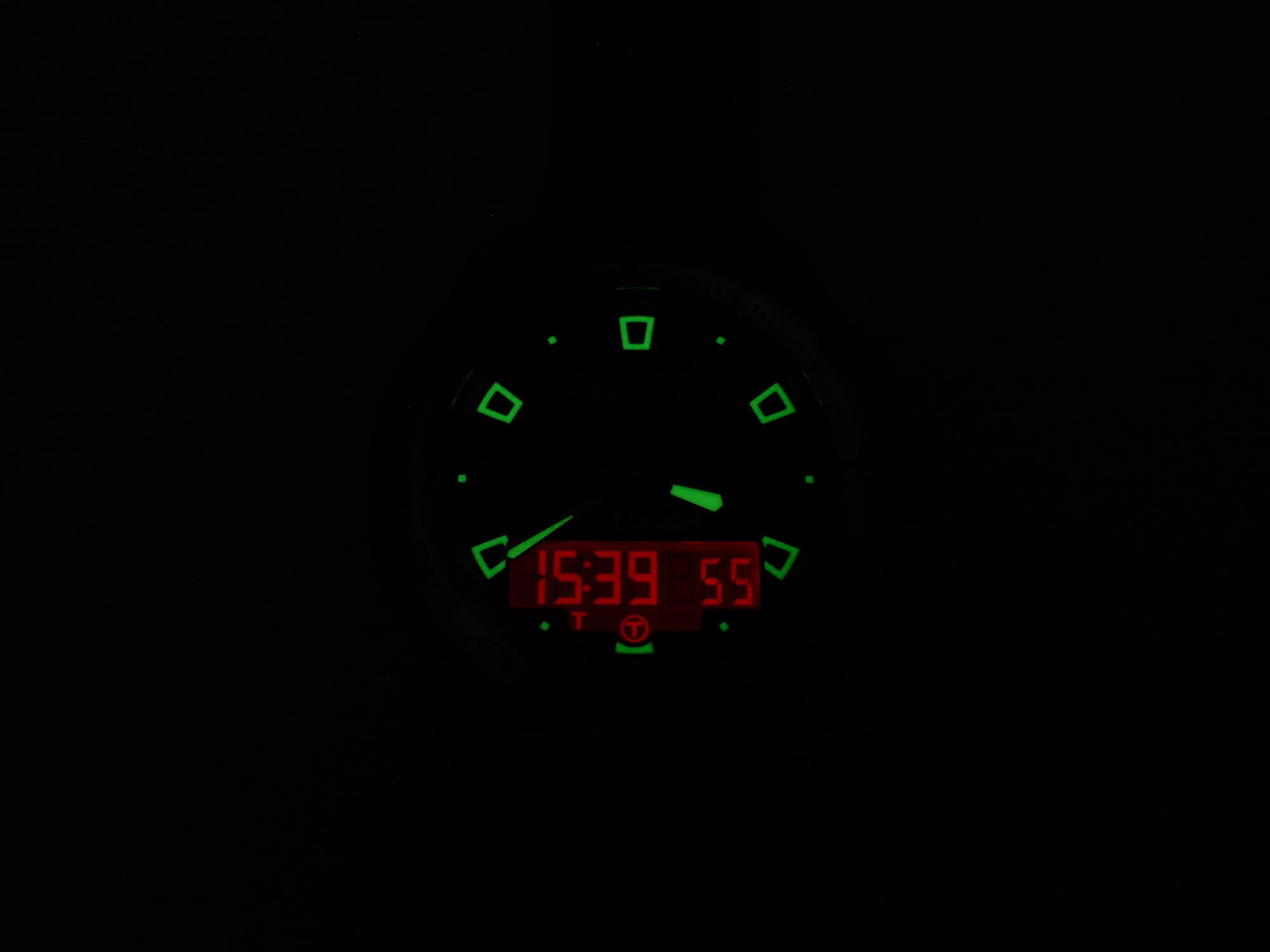 Tissot T-Touch II T047420A night time luminosity and back light